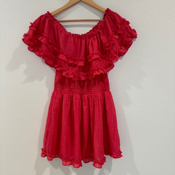TALULAH Dresses & Skirts - Tallulah Tulum pink ruffle off shoulder mini DRESS Small
